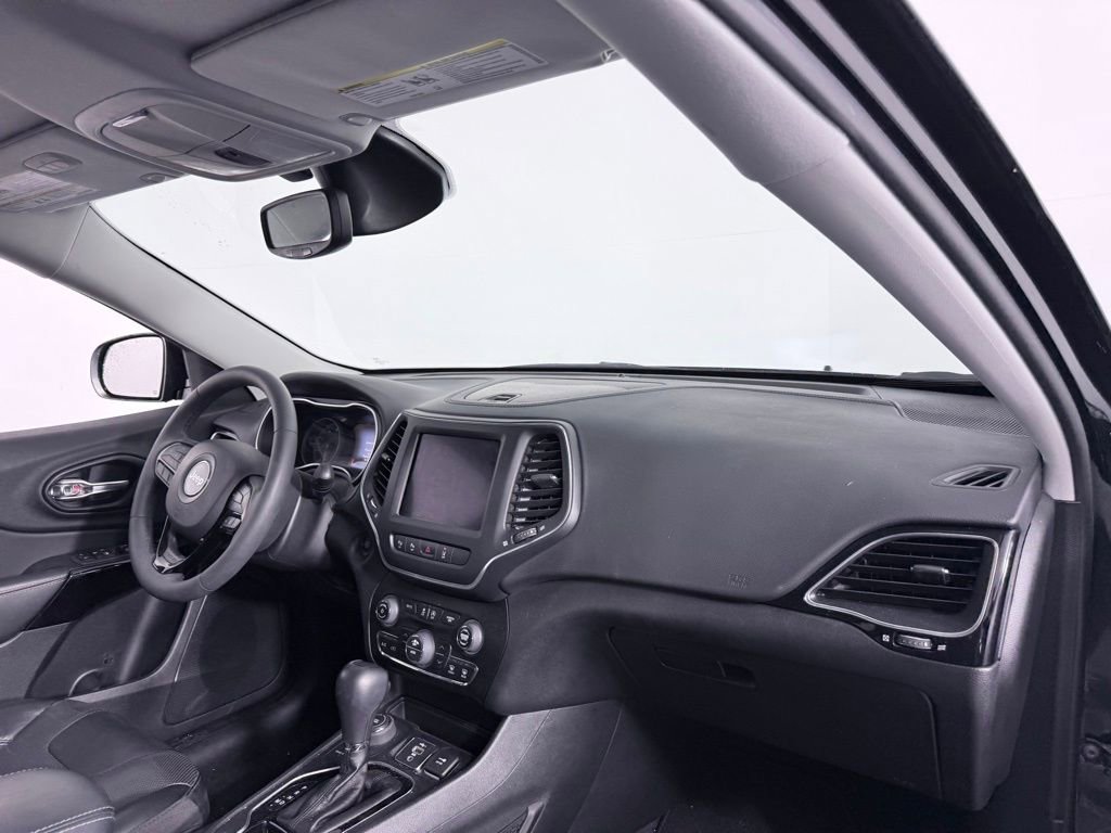 Used 2023 Jeep Cherokee Altitude Lux image 24
