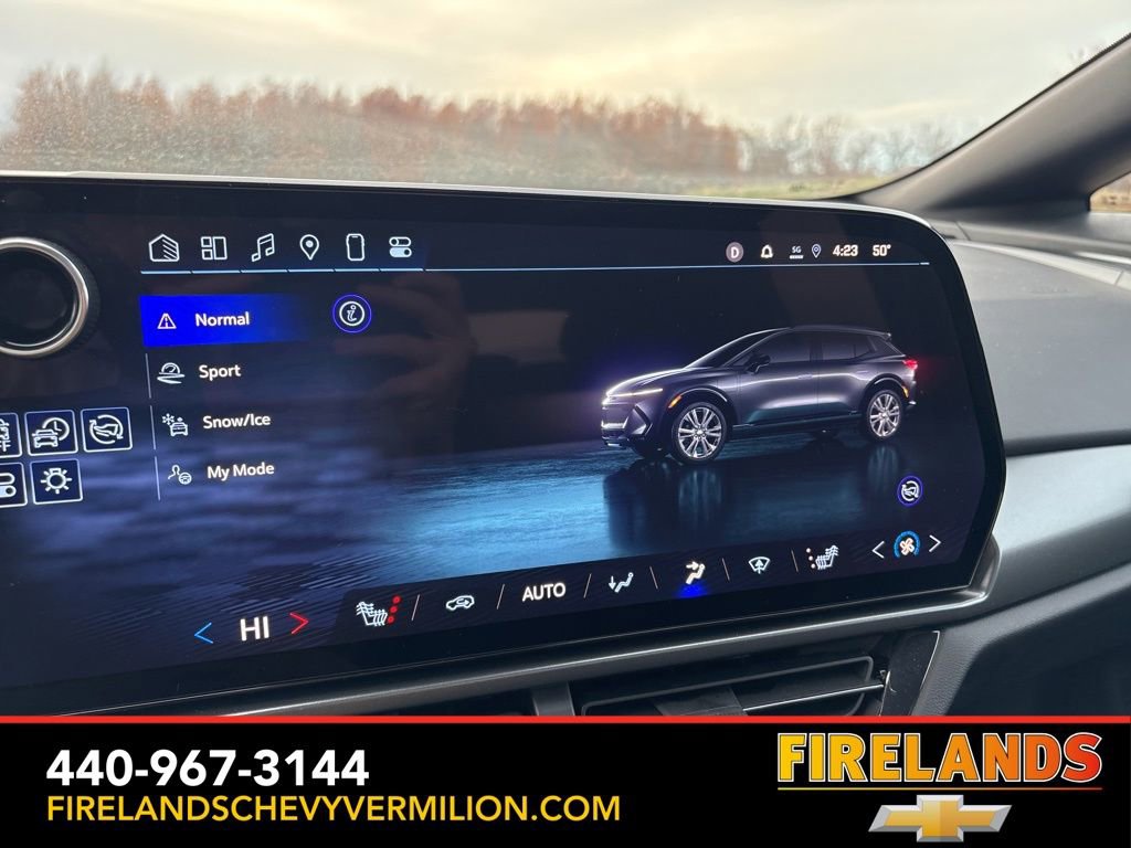 New 2025 Chevrolet Equinox EV RS image 5