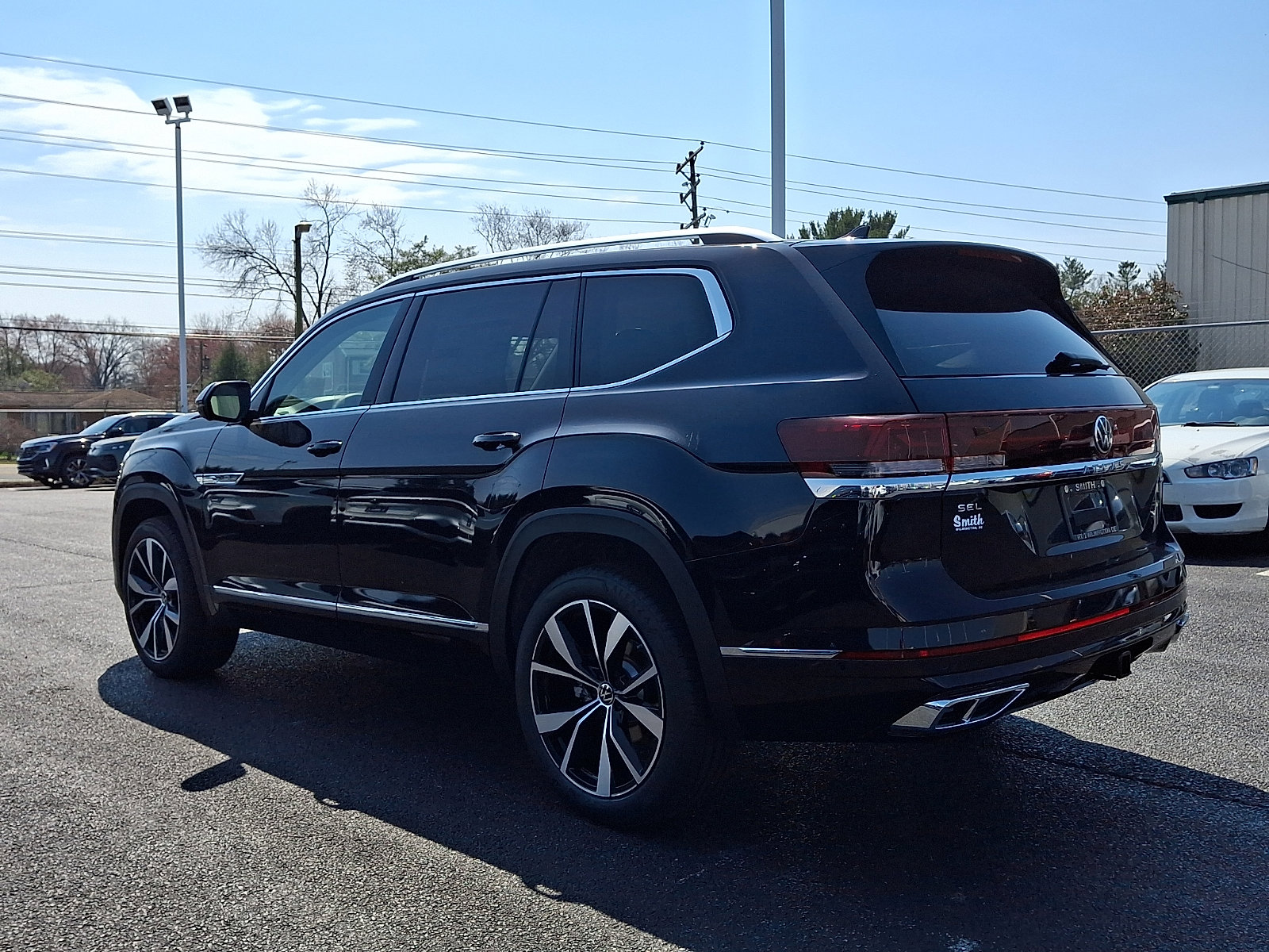 New 2026 Volkswagen Atlas SEL Premium R-Line image 3