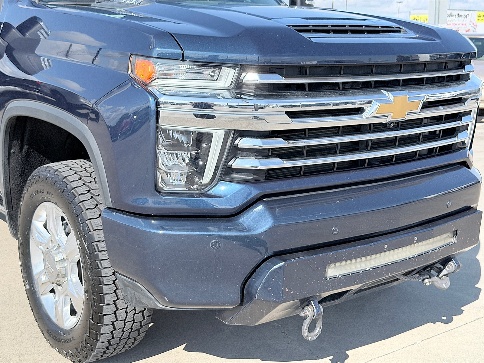 Used 2022 Chevrolet Silverado 2500 High Country w/ Technology Package AWD/4WD image 10
