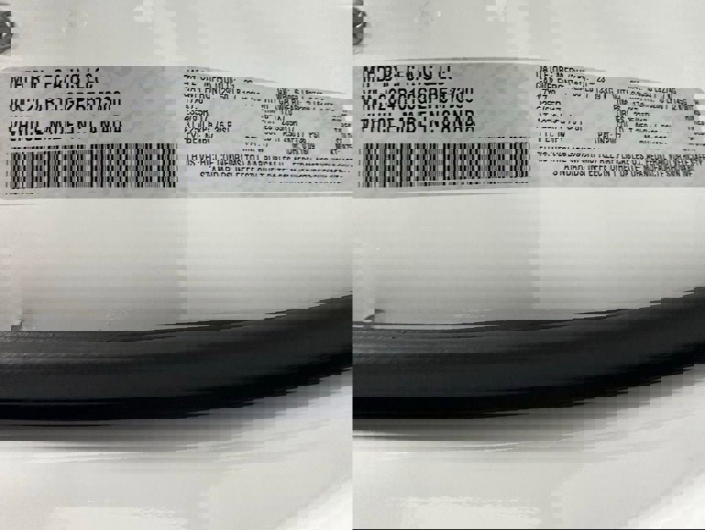 Used 2023 Chrysler Voyager LX image 11