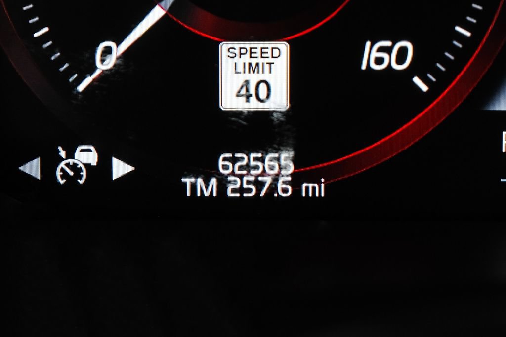 Used 2021 Volvo XC90 T6 Momentum w/ Climate Package AWD/4WD image 20