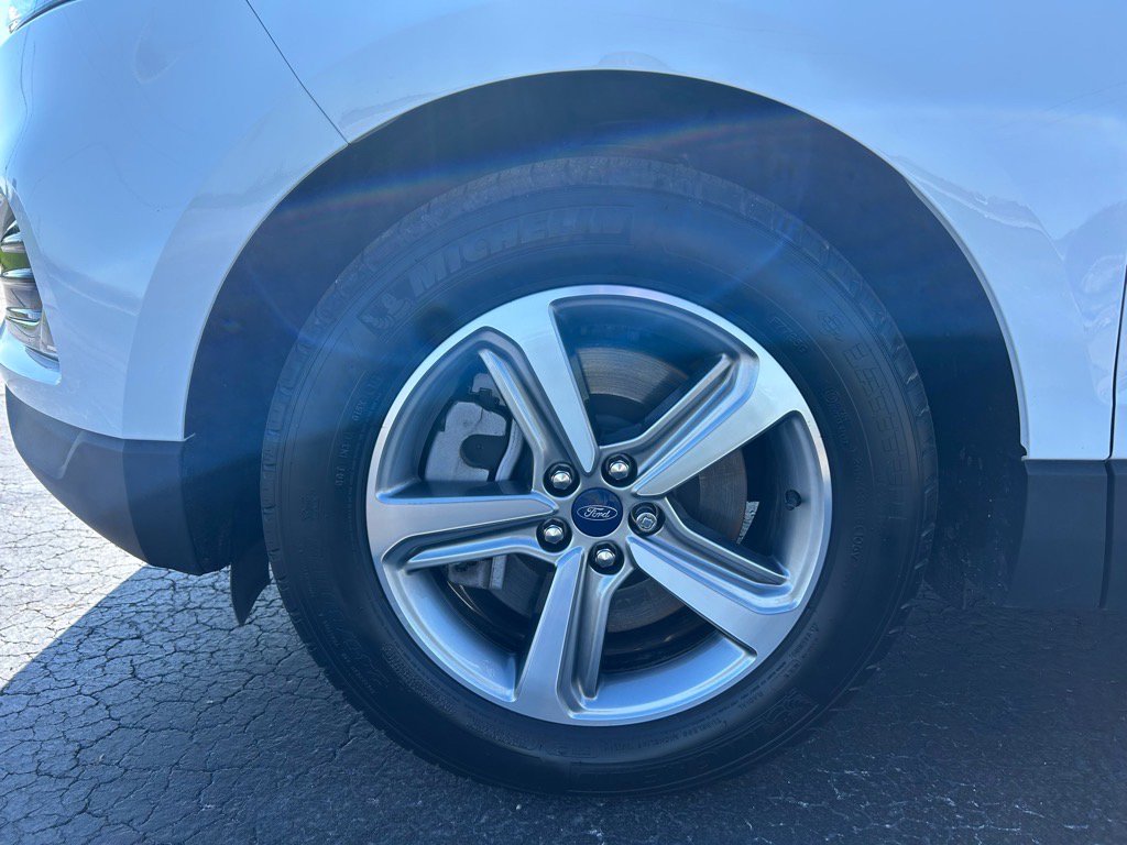 Used 2022 Ford Edge SEL w/ Convenience Package image 12