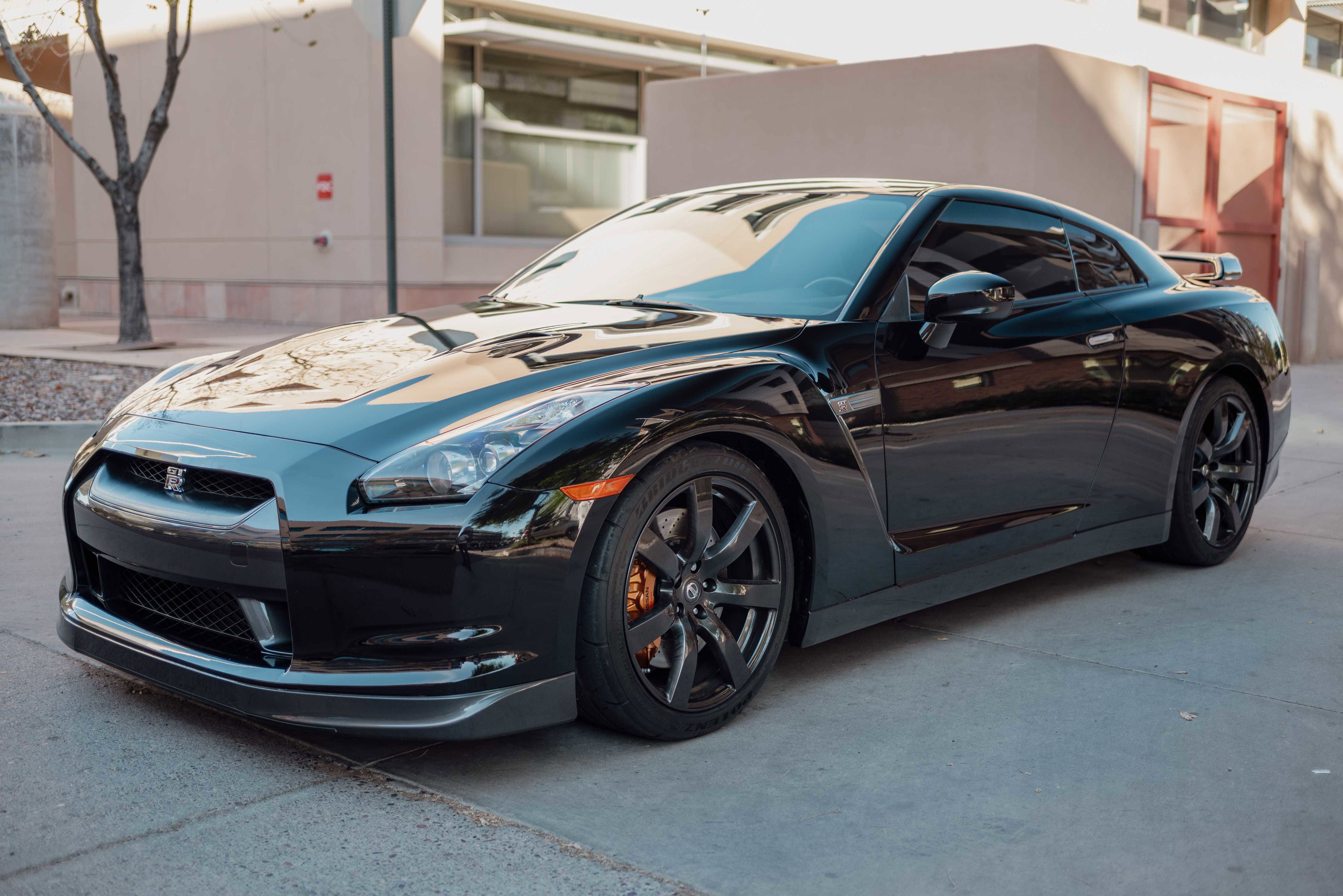 Used 2010 Nissan GT-R Premium AWD/4WD image 10