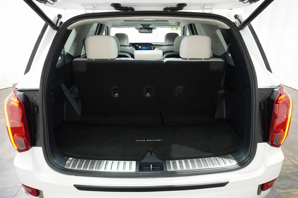 Used 2022 Hyundai Palisade Calligraphy image 10