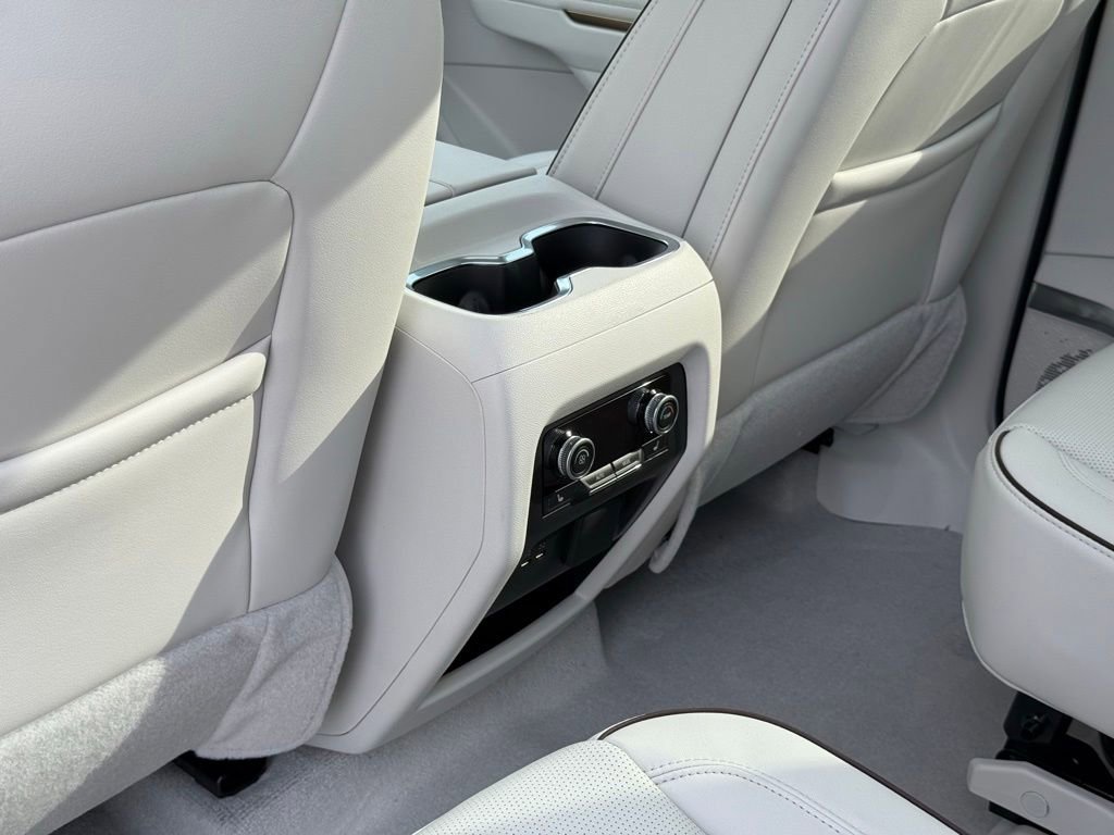 New 2026 Buick Enclave Avenir w/ Super Cruise Package FWD image 23