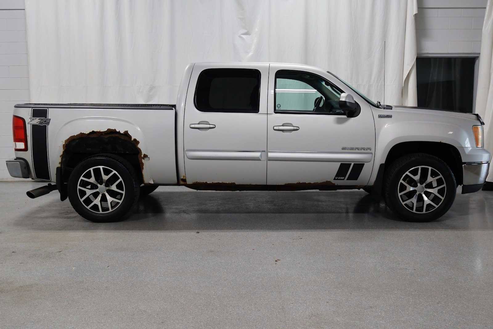 Used 2010 GMC Sierra 1500 SLT AWD/4WD image 10
