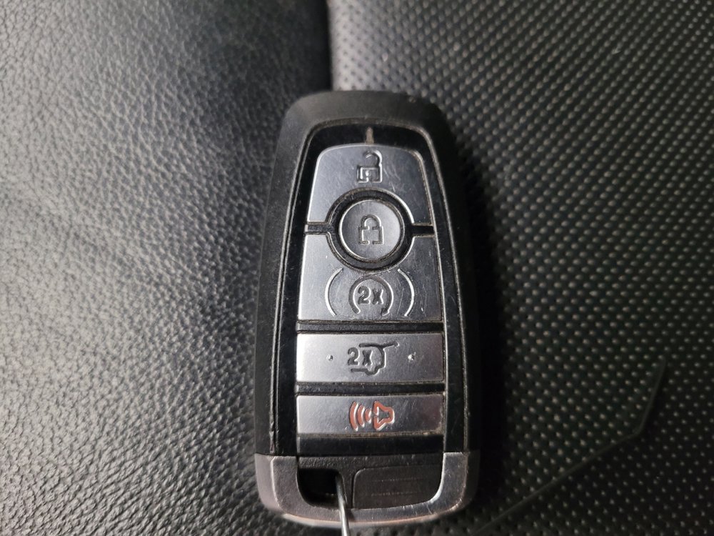 Used 2020 Ford Explorer Limited w/ Class III Trailer Tow Package image 32