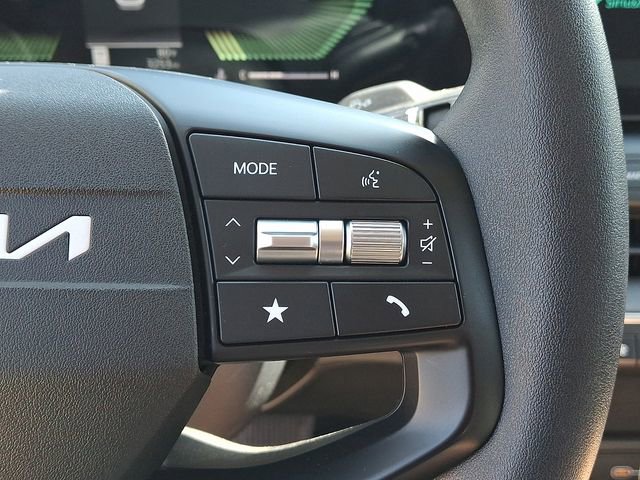 Certified 2025 Kia K4 FWD image 21