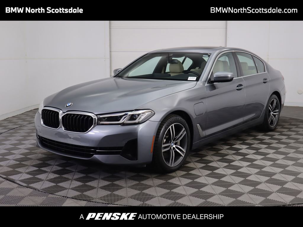 Used 2021 BMW 530e xDrive 530e iPerformance w/ Convenience Package image 1