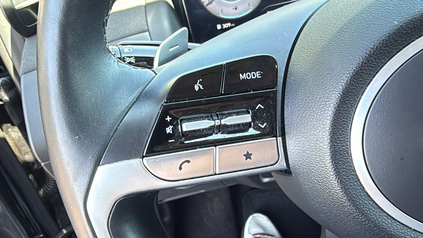 Used 2024 Hyundai Tucson Limited AWD/4WD image 10
