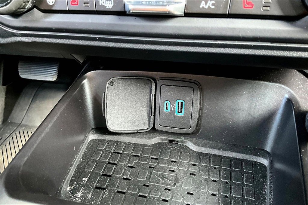 Used 2024 Ford Bronco Badlands image 26