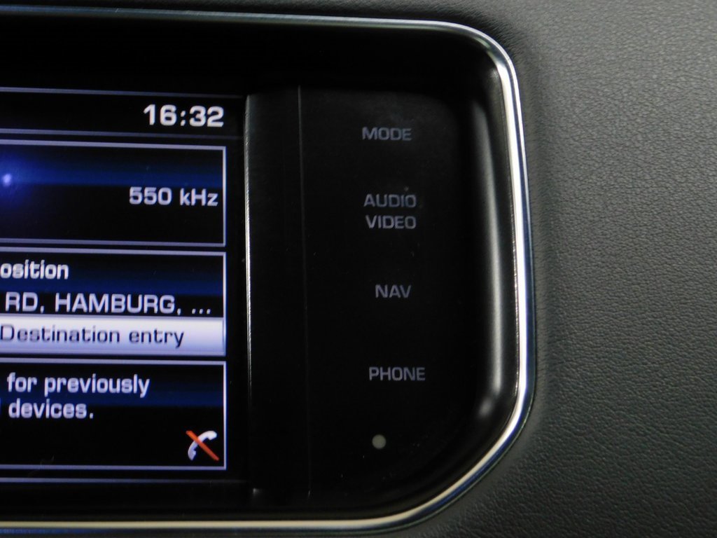 Used 2014 Land Rover Range Rover Sport HSE image 47