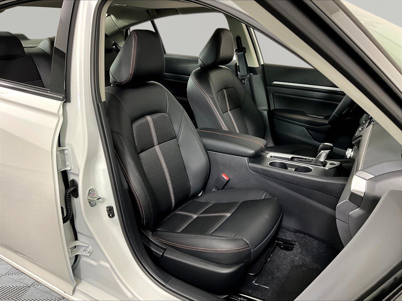 New 2026 Nissan Altima 2.5 SR w/ SR Midnight Edition Package FWD image 19