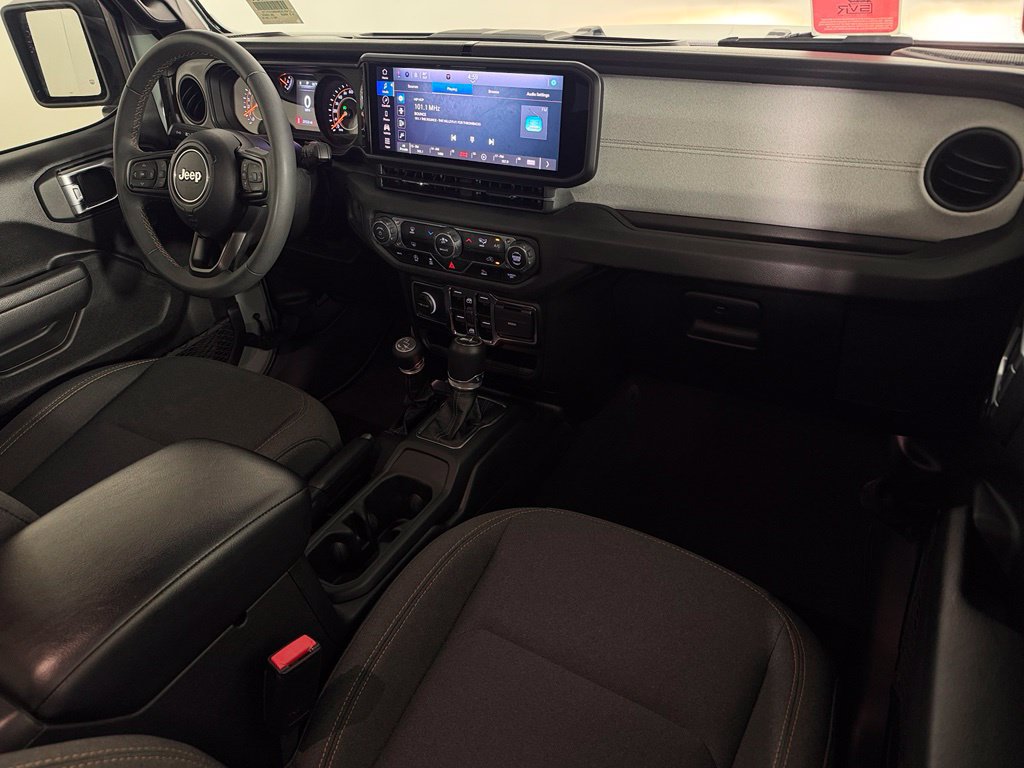 Used 2024 Jeep Wrangler Unlimited Sport AWD/4WD image 14