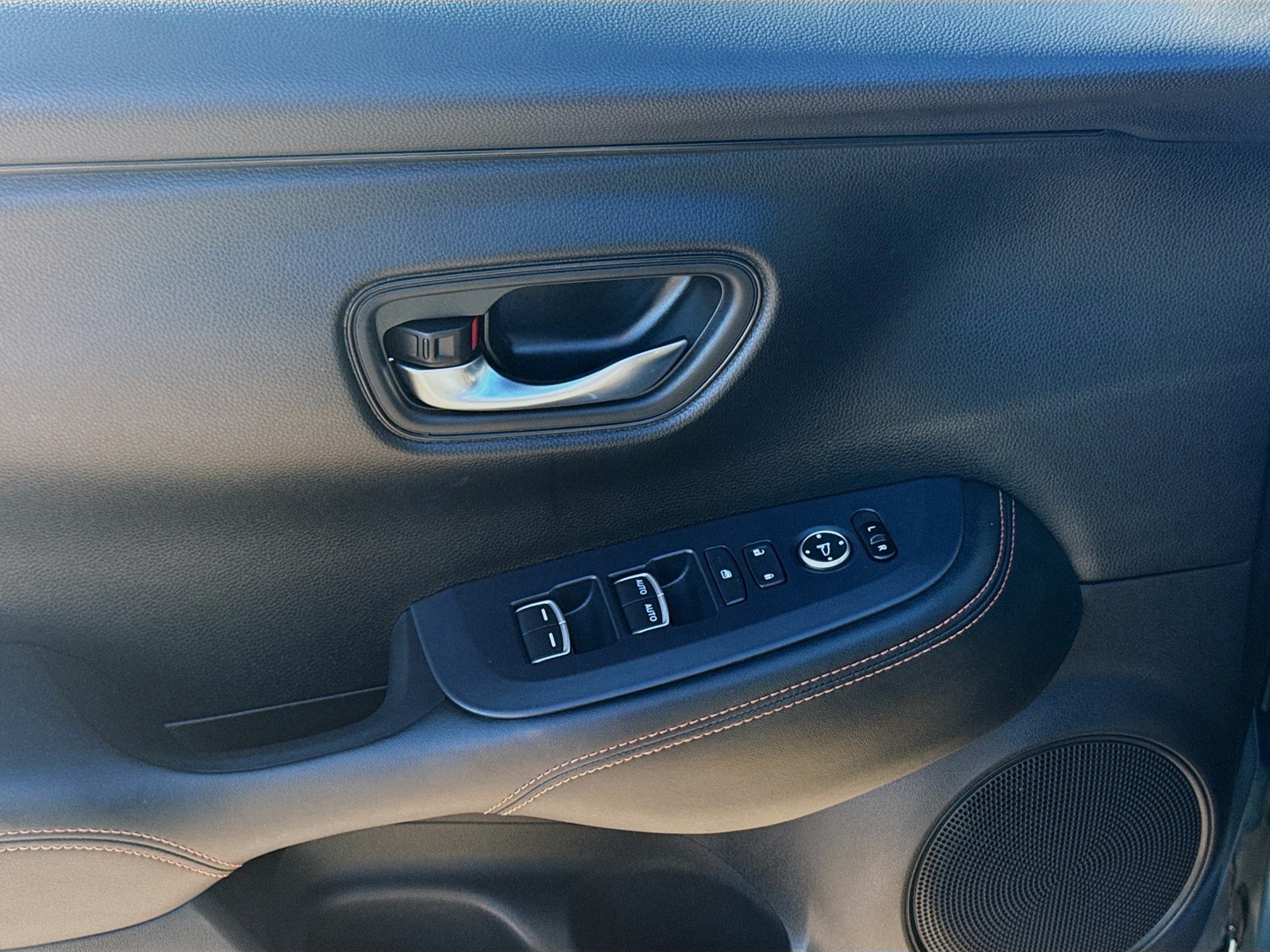 Certified 2023 Honda HR-V Sport image 16