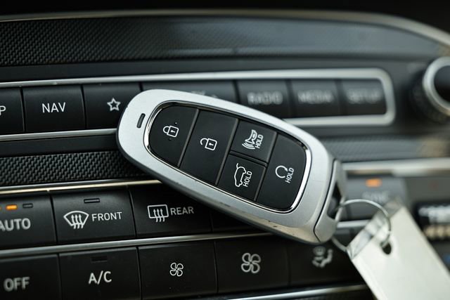 Used 2022 Hyundai Santa Fe SEL w/ Convenience + Premium Package image 43