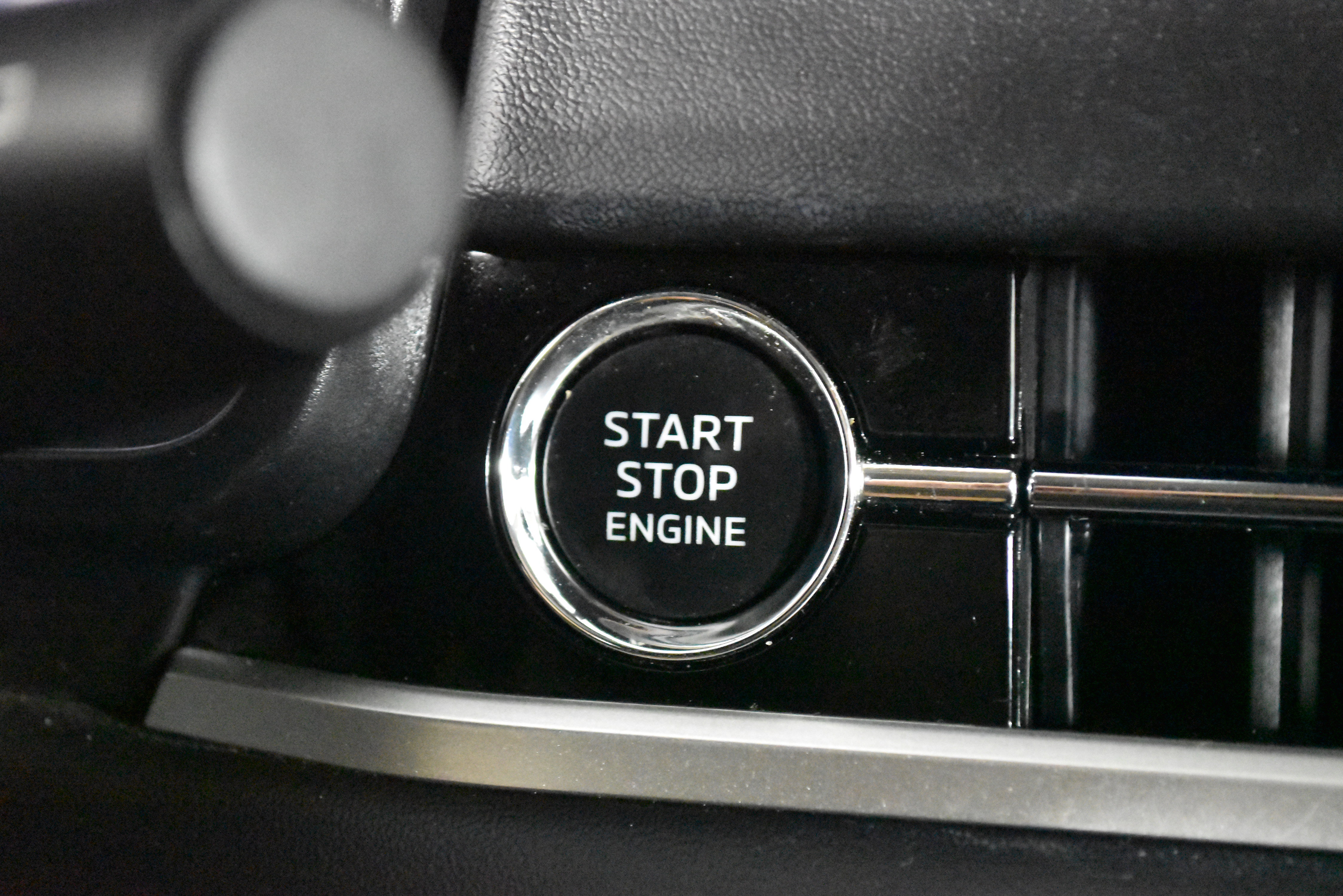 Used 2024 Mitsubishi Outlander SE image 24