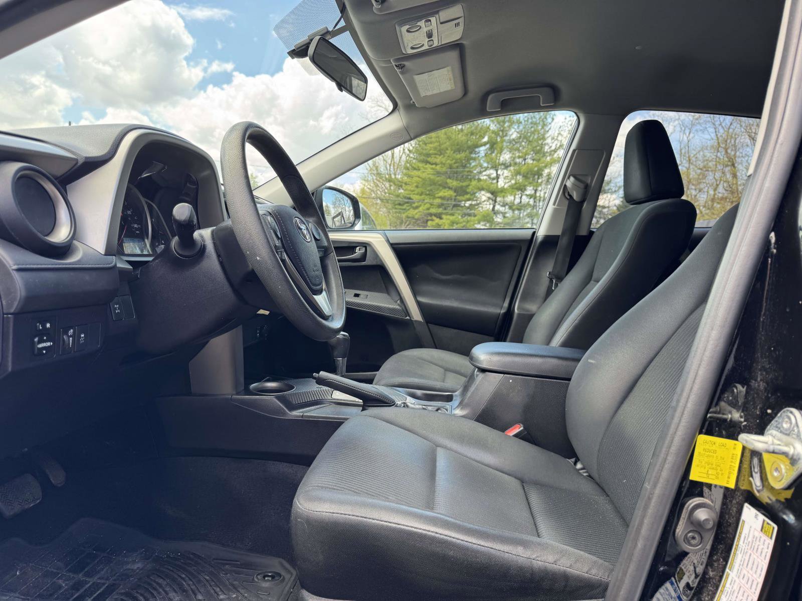 Used 2015 Toyota RAV4 LE image 13