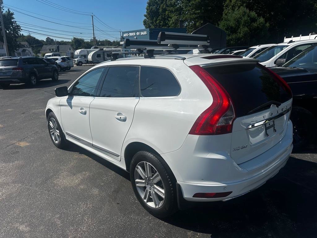 Used 2016 Volvo XC60 T6 Platinum w/ Climate Package AWD/4WD image 3