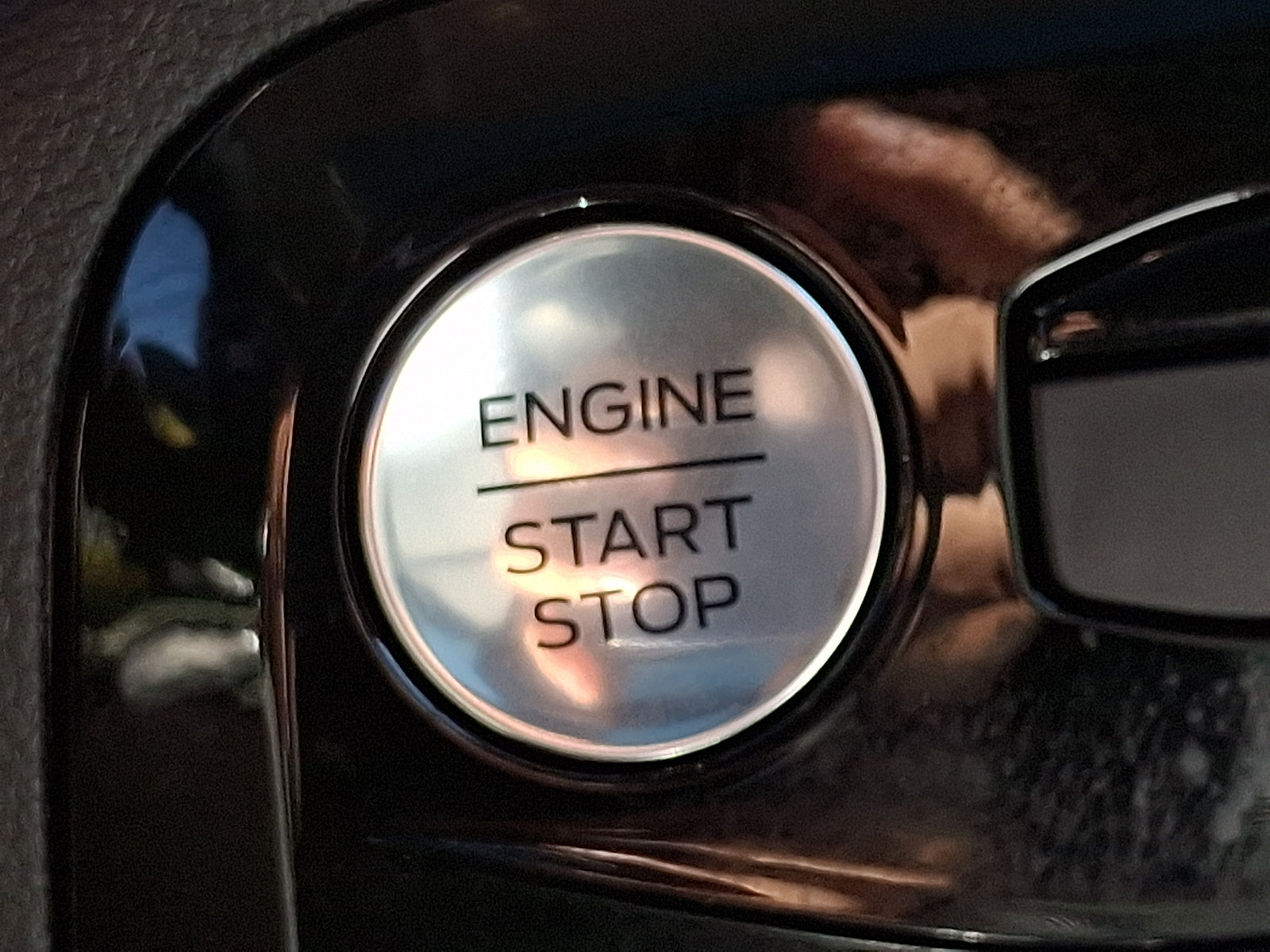 Certified 2026 Ford Escape SE FWD image 24
