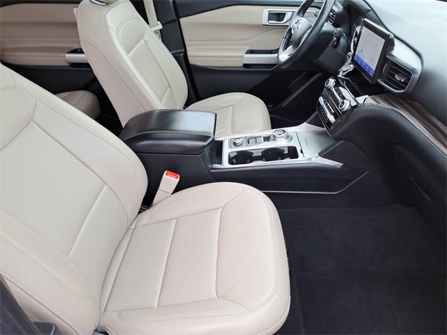 Certified 2022 Ford Explorer Limited w/ Equipment Group 301A image 35