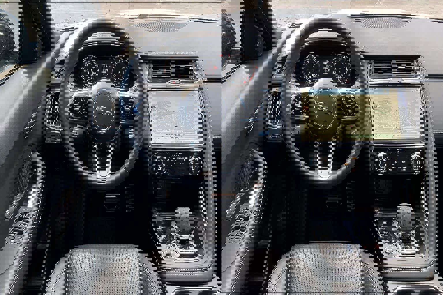 Used 2024 Jaguar E-PACE R-Dynamic SE AWD/4WD image 7