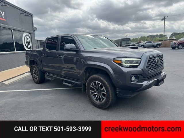 Used 2021 Toyota Tacoma TRD Sport w/ Technology Package image 3