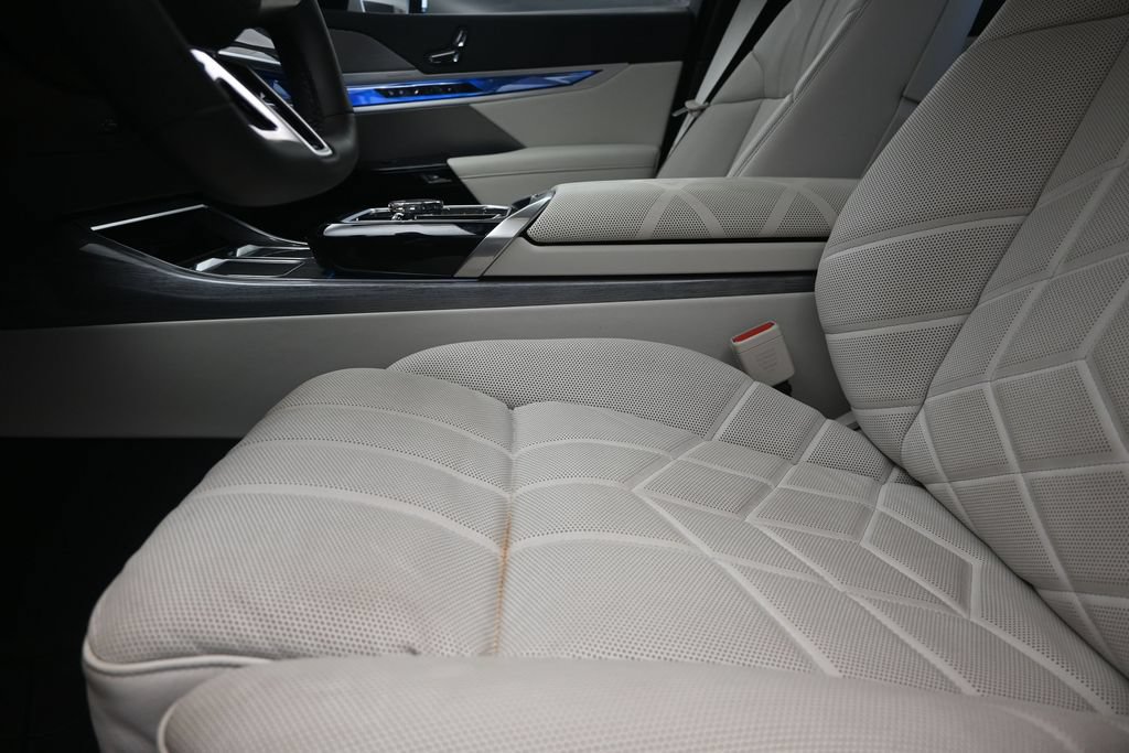 Certified 2024 BMW 740i w/ Executive Package RWD image 13