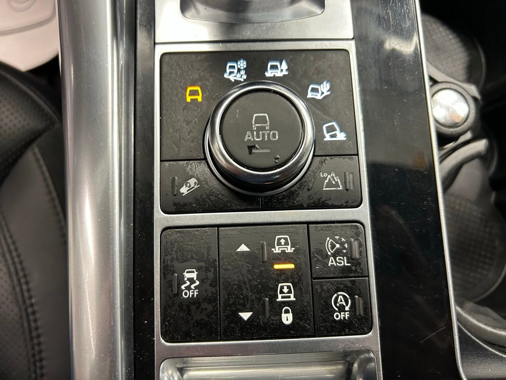 Used 2014 Land Rover Range Rover Sport HSE image 13