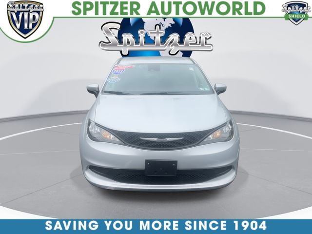 Used 2023 Chrysler Voyager LX FWD image 3