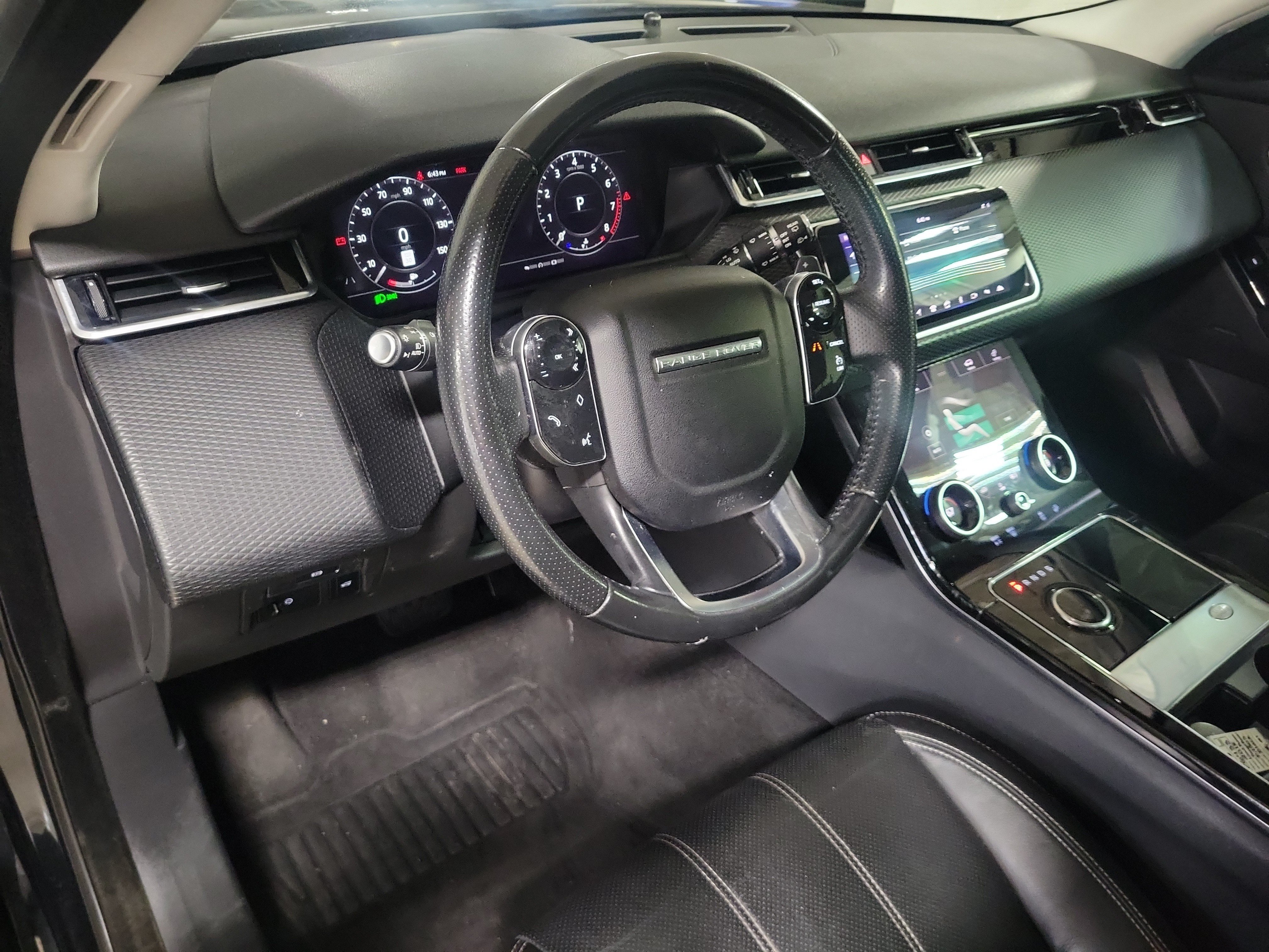 Used 2018 Land Rover Range Rover Velar S AWD/4WD image 16