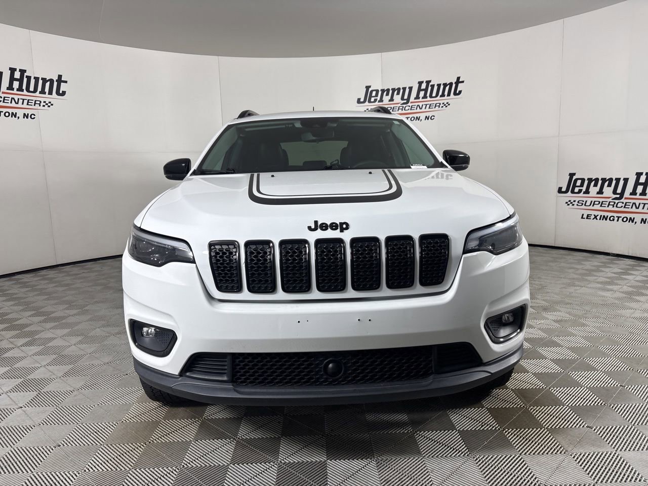 Used 2022 Jeep Cherokee Latitude w/ Sun & Sound Group AWD/4WD image 2
