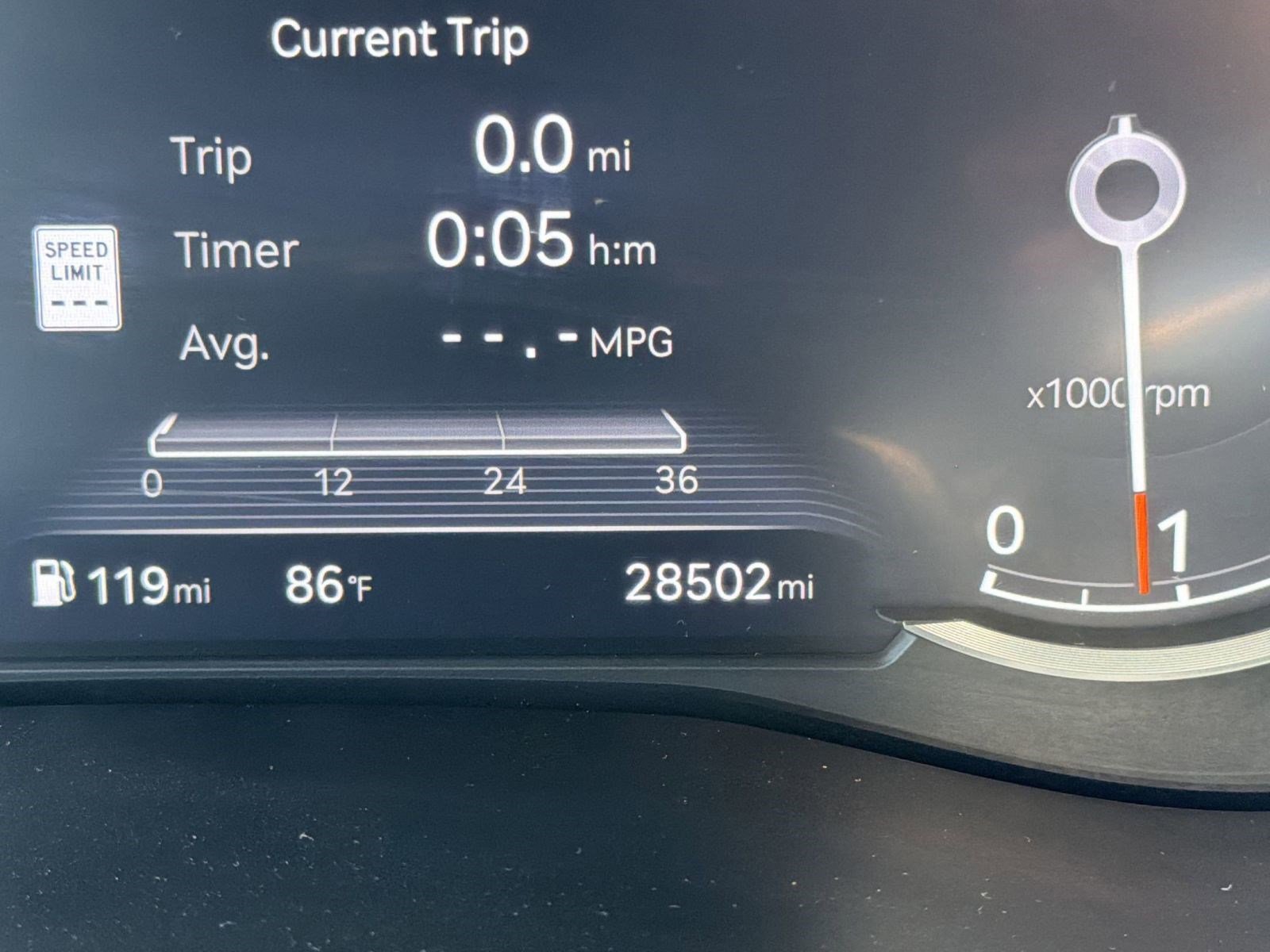 Used 2025 Genesis G70 2.5T image 18