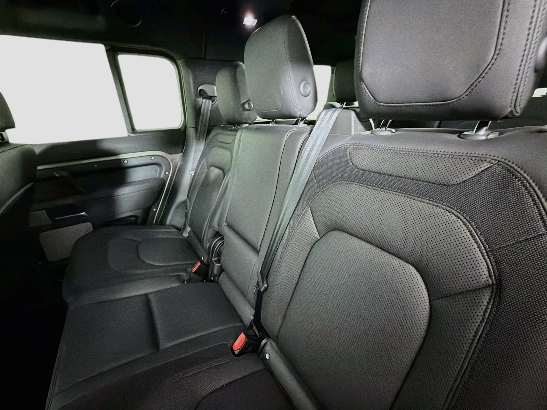 Used 2023 Land Rover Defender 130 X AWD/4WD image 26