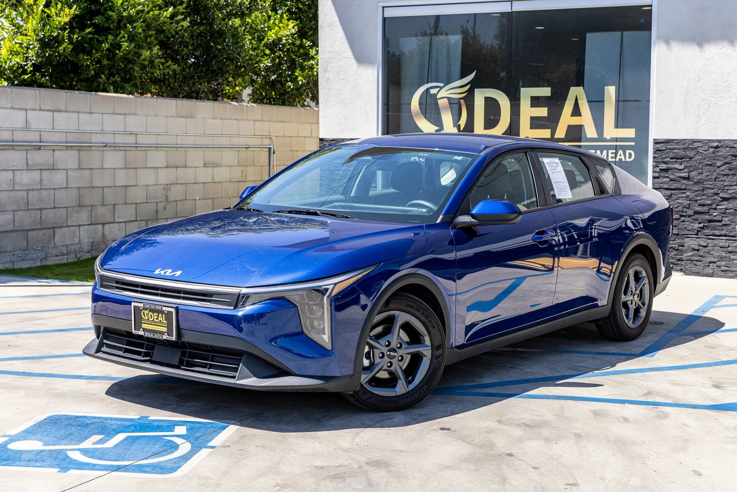 Used 2025 Kia K4 FWD image 6