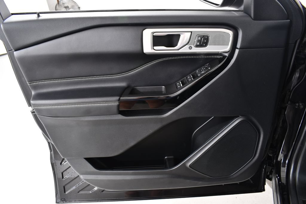 Used 2022 Ford Explorer ST w/ Equipment Group 401A AWD/4WD image 25