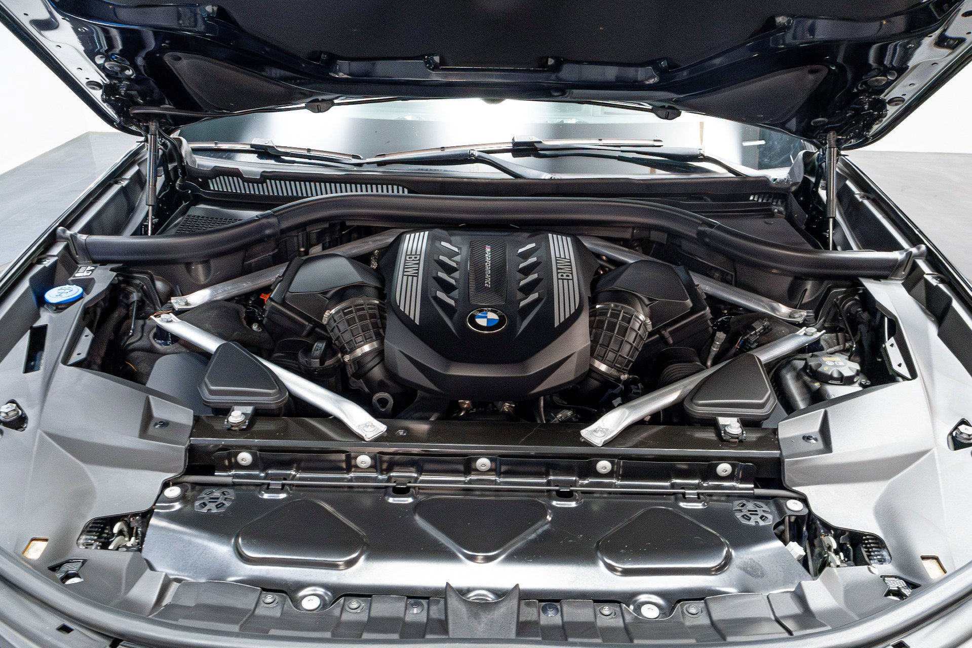 Used 2021 BMW X7 M50i image 48