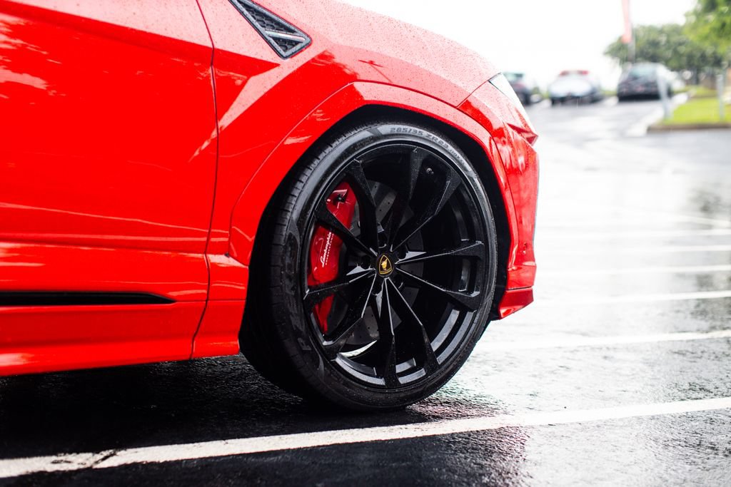 Used 2019 Lamborghini Urus AWD/4WD image 9