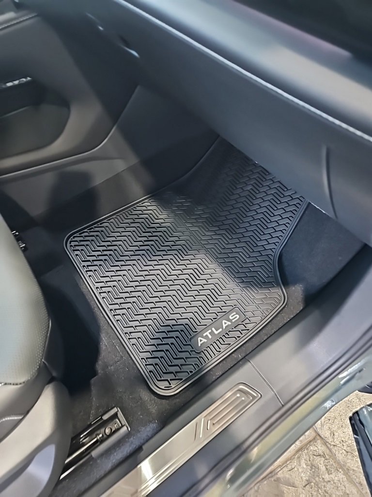 New 2026 Volkswagen Atlas SEL image 14