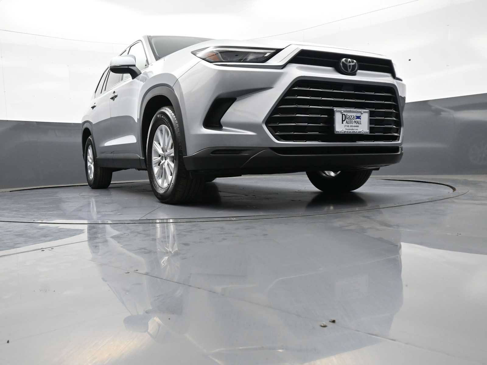 Certified 2025 Toyota Grand Highlander AWD image 30