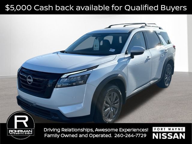 New 2025 Nissan Pathfinder SV w/ Black Appearance Package