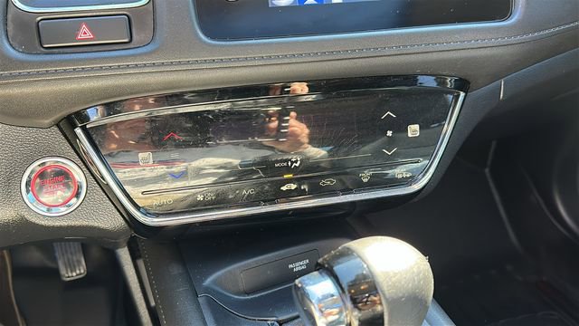 Used 2022 Honda HR-V EX-L image 17