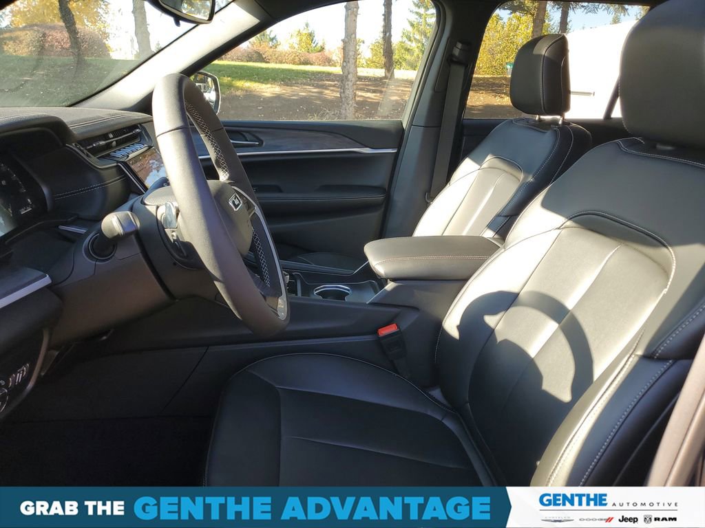 Certified 2024 Jeep Grand Cherokee Limited image 8