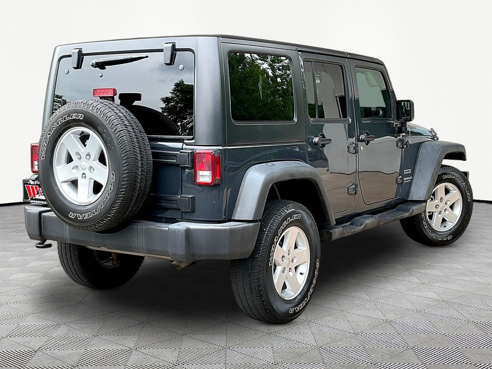 Used 2017 Jeep Wrangler Unlimited Sport w/ Quick Order Package 24S AWD/4WD image 6