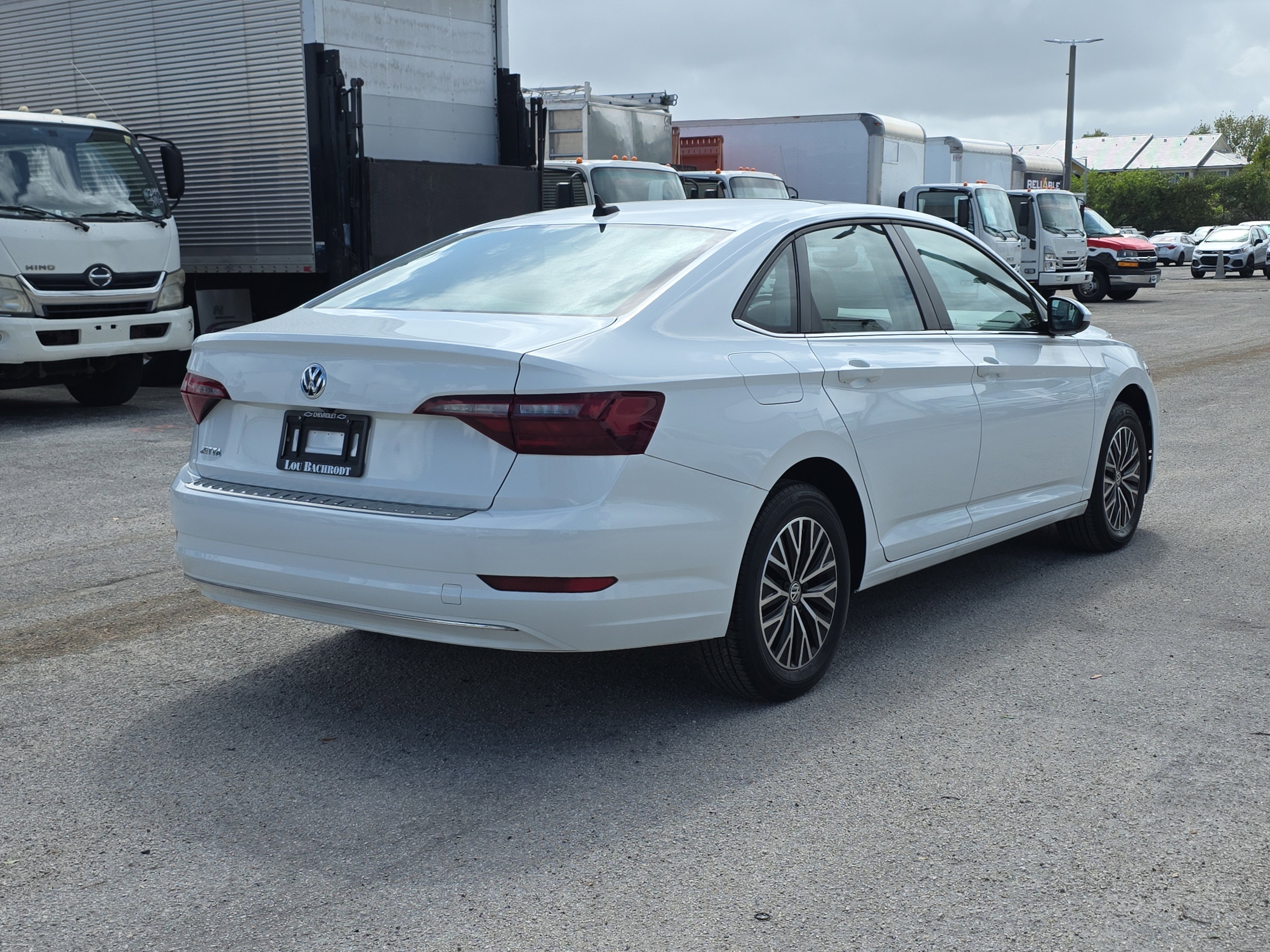 Used 2021 Volkswagen Jetta SE w/ SE Cold Weather Package image 7