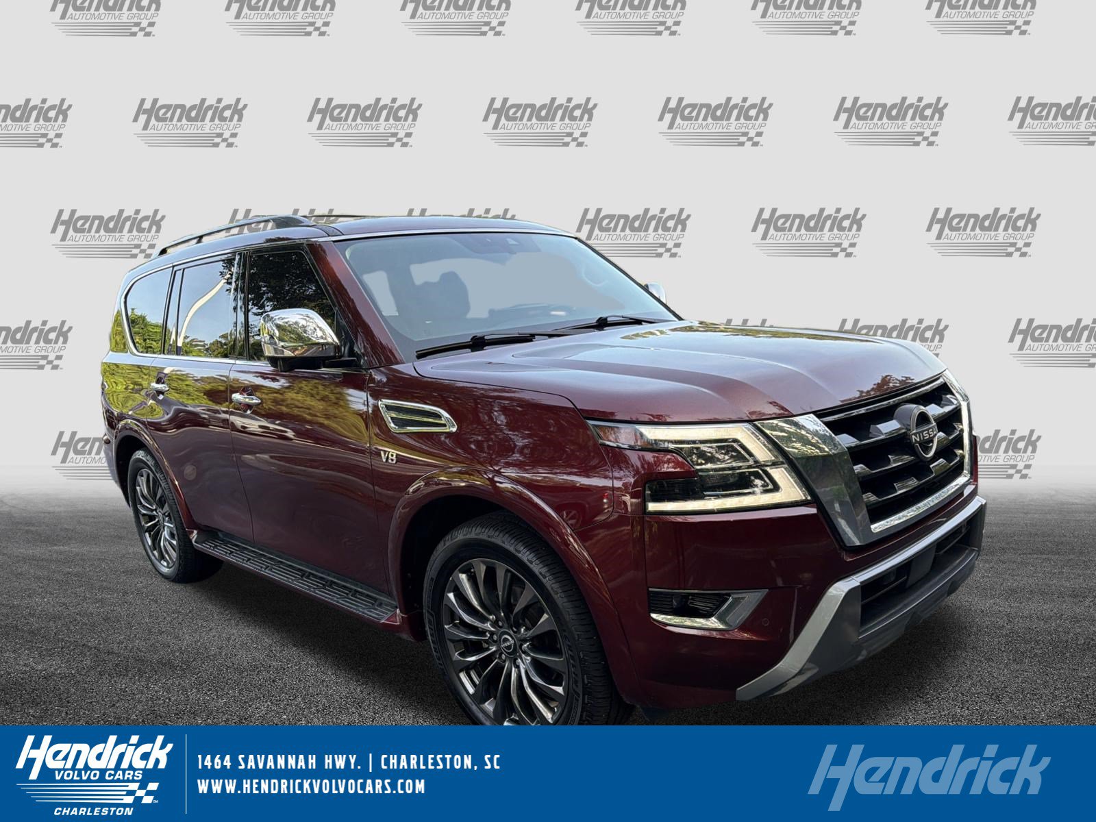 Used 2022 Nissan Armada Platinum w/ Captain's Chairs Package RWD image 1