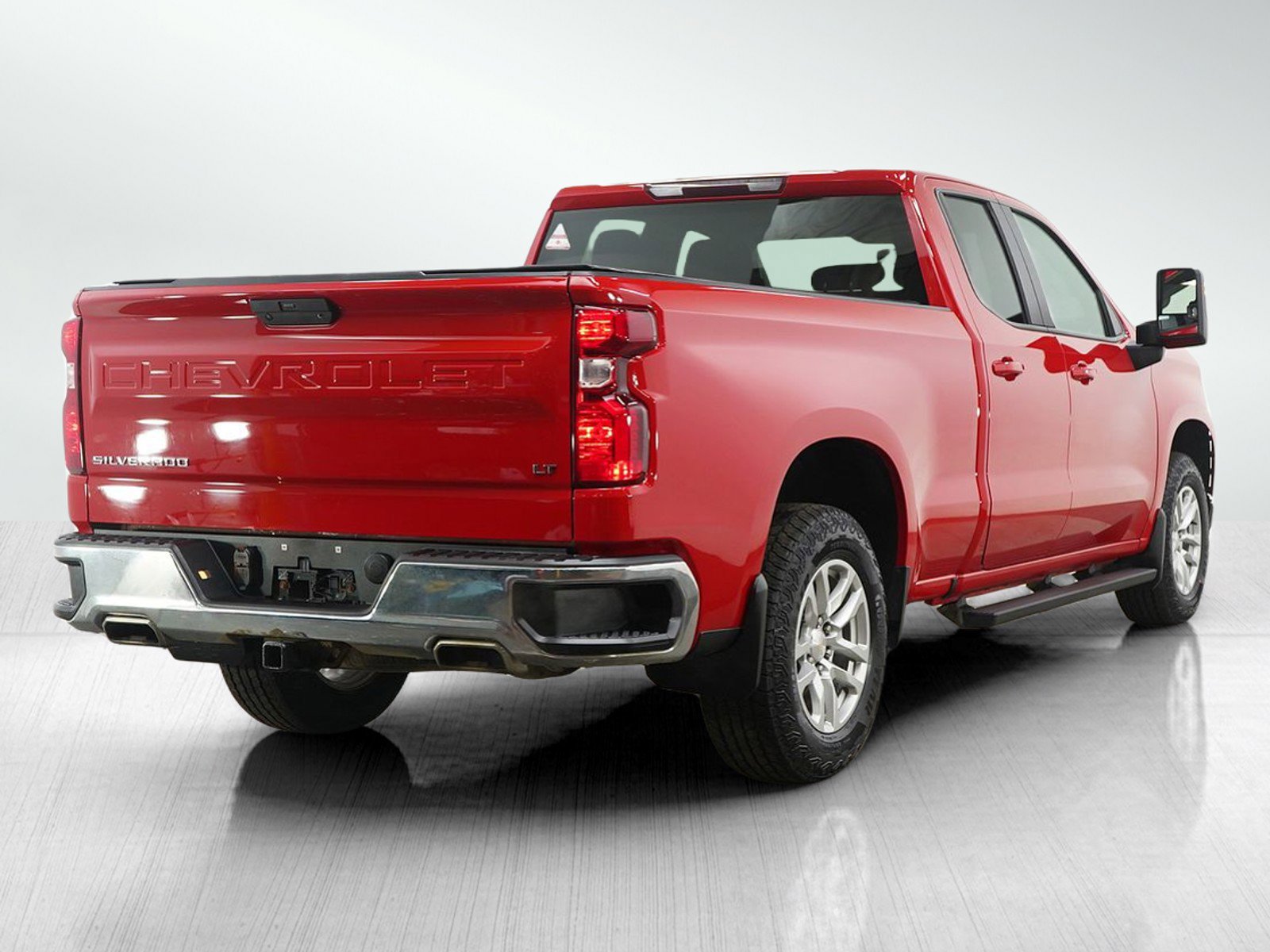 Used 2022 Chevrolet Silverado 1500 LT w/ Z71 Off-Road Package image 5