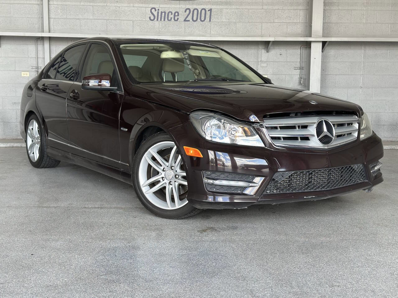 Used 2012 Mercedes-Benz C 250 C 250 Sport 4dr Sedan image 3