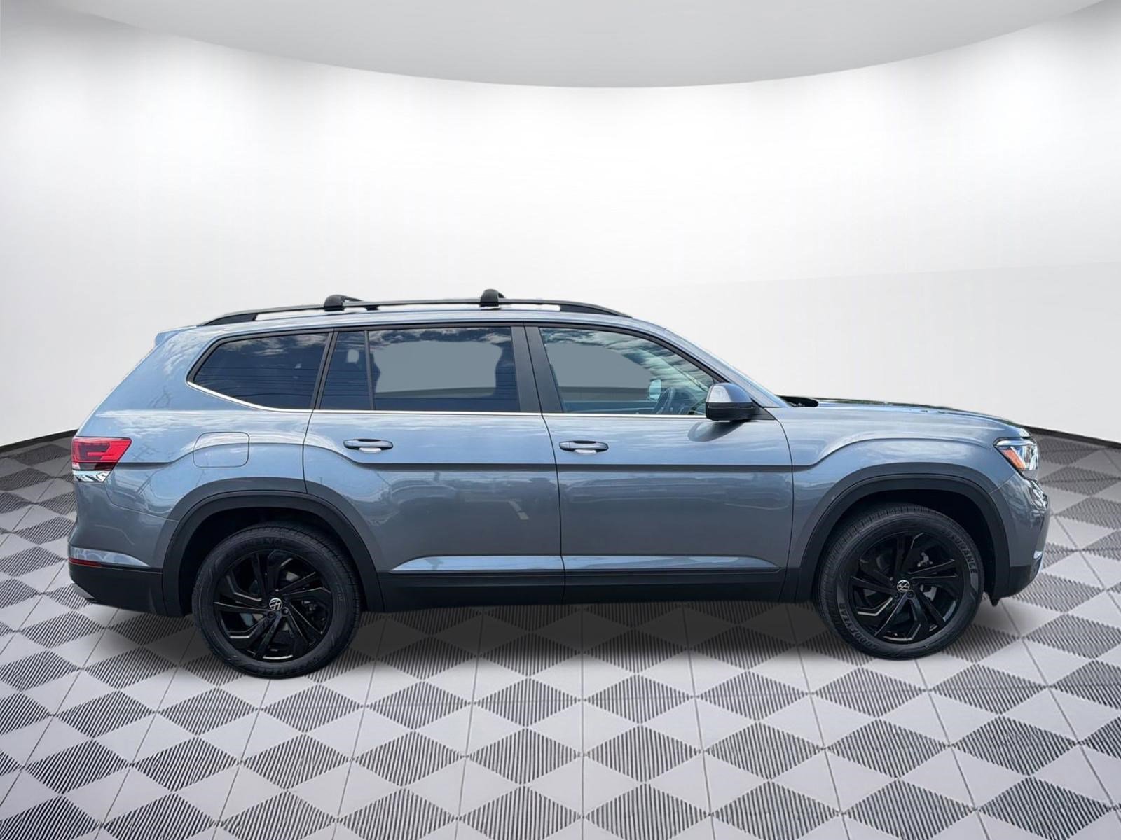 Used 2023 Volkswagen Atlas SE AWD/4WD image 8